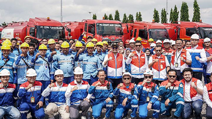 Pertamina, Sumatra’da Yakıt Dağıtımını Hızlandırmak İçin Adalar Arası AMT’yi Kullanıyor