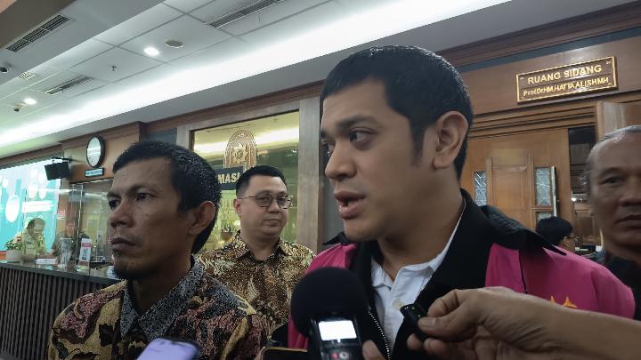 The Shadow of Riza Chalid in His Son's Pertamina Oil Corruption Case