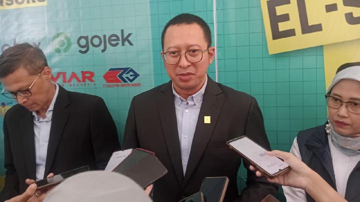 General Manager PLN UIW Jateng & DIY, Bramantyo Anggun Pambudi ketika sesi wawancara di sela-sela gelaran EL-SEMAR CONNECT #13 - Seminar Nasional & EV Experience Day yang diselenggarakan Program Studi Teknik Elektro Fakultas Teknik UNS Solo, 2 Desember 2025. Tempo/Septhia Ryanthie