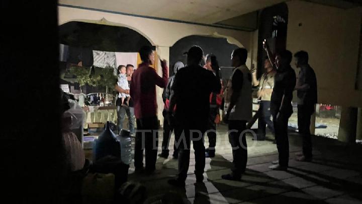 Sumatra Floods: Families Lost, Houses Razed