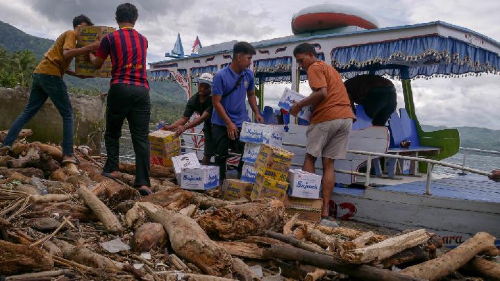 Savunma Bakanlığı, Sumatra Afet Bölgelerine Lojistik Dağıtıma Yardımcı Olmak Üzere 4 Araç Gönderdi