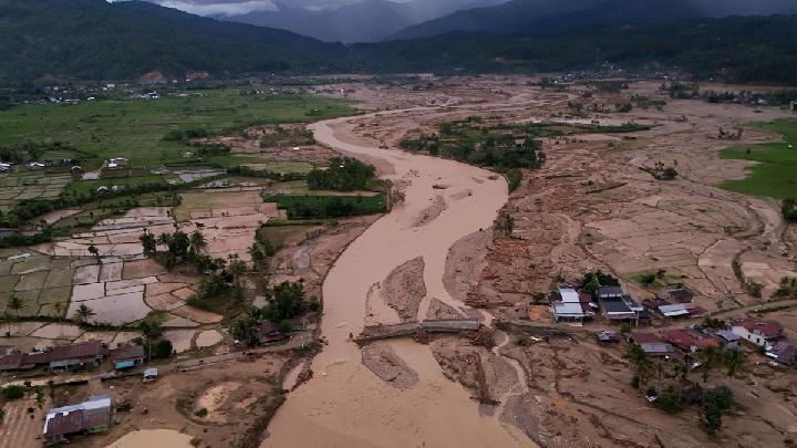 Indonesia Says It Is Probing Possible Environmental Damage Behind Sumatra Disaster