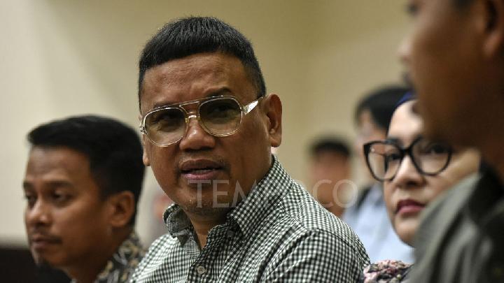 Bantah Punya Dapur MBG, Uya Kuya Laporkan 10 Akun Medsos