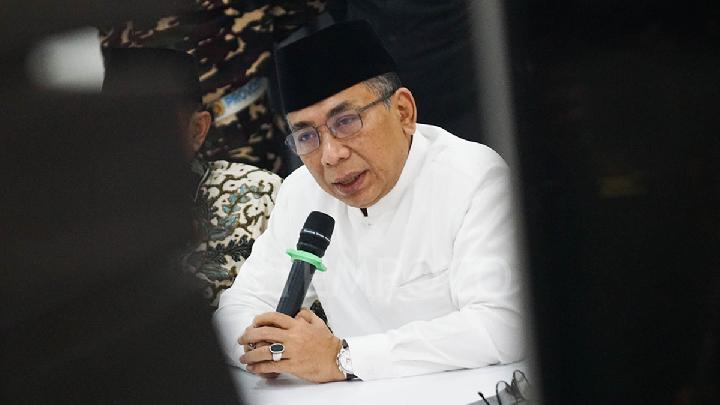 Gus Yahya, PBNU’nun Kia Sepuh ve Mustasyar ile İç Tartışmasını Açıklığa kavuşturdu