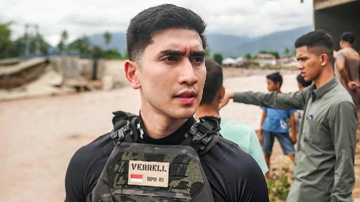 Verrell Bramasta’nın Sumatra felaket bölgesini ziyaret ederken taktik yelek giymesinin nedenleri