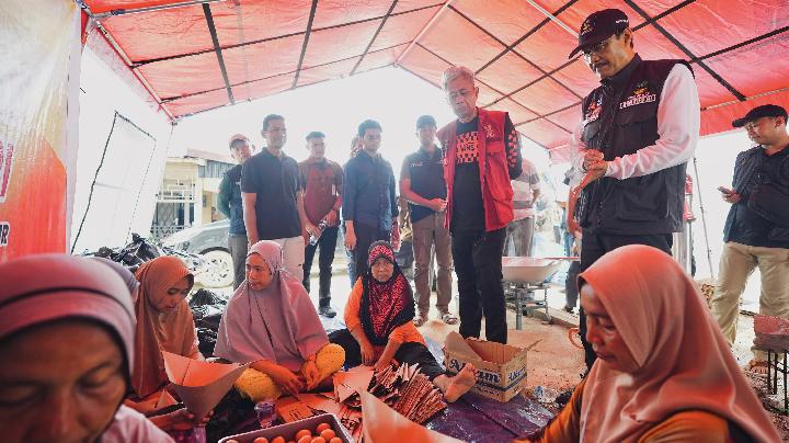 Gus Ipul, Aceh Tamiang’daki Sosyal İşler Bakanlığı Halk Mutfağı’nı Ziyaret Etti