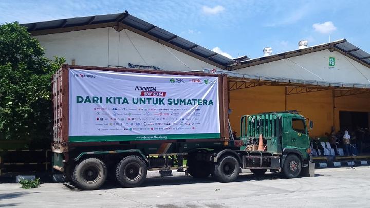 Dompet Dhuafa ve PT Food Station Tjipinang, Sumatra-Aceh Sel Mağdurlarına 60 Ton Yardım Dağıttı