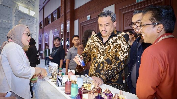 MSME’ler Bakanı Yerel Kozmetik Ürünleri Küresel Pazara Hakim Olmaya Teşvik Ediyor