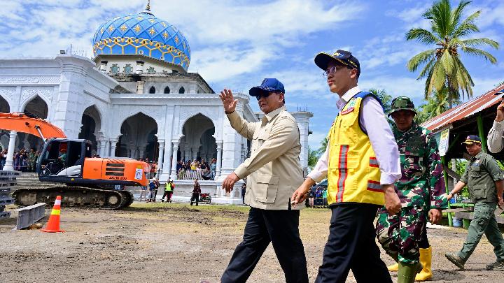 Prabowo Vows to Rehabilitate Damaged Rice Fields of Farmers in Aceh