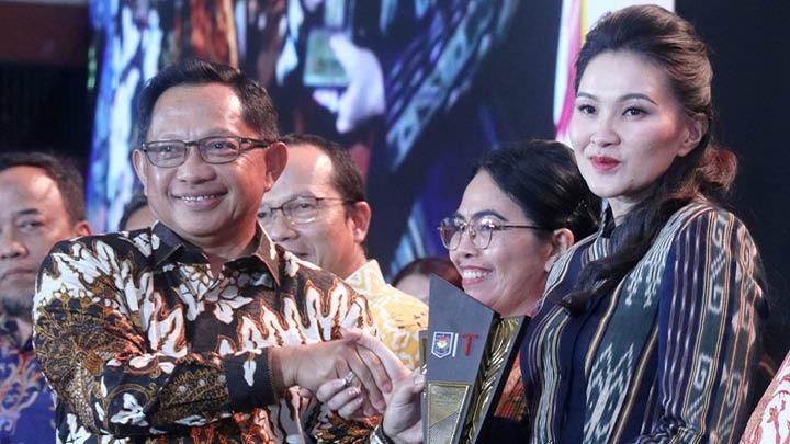 Vali Sherly’nin ekonomik büyümenin insanların refahıyla uyumlu olmasına yönelik stratejisi