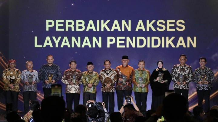 Ücretsiz Özel Okullarla Okuldan Ayrılmayı Durdurun