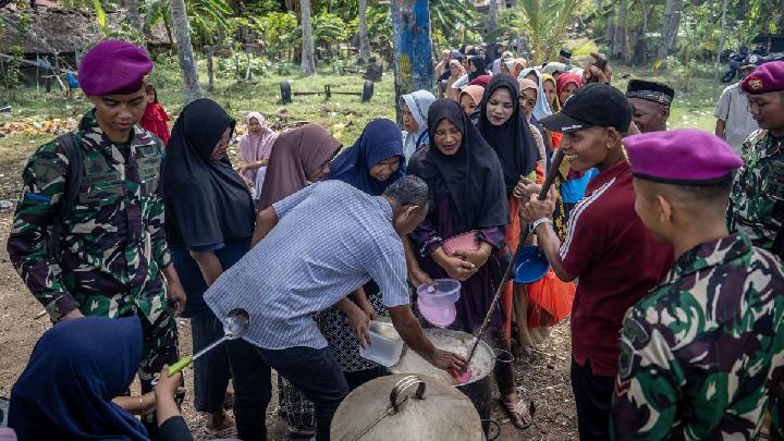 TNI 33 Bin Personelini Görevlendiriyor ve Sumatra’da 20 Bailey Köprüsü İnşa Ediyor
