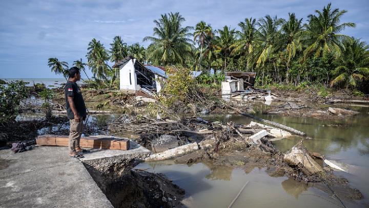 Tropical Cyclones: Why Are Some Countries More at Risk?