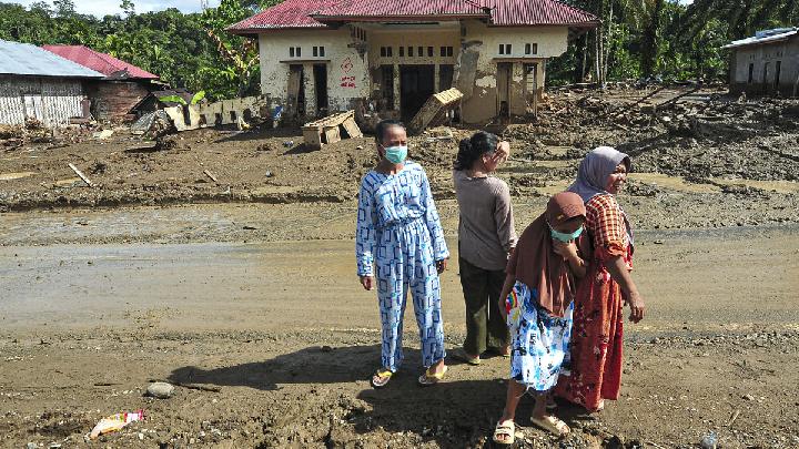 Community Self-Reliance amid Sumatra Floods