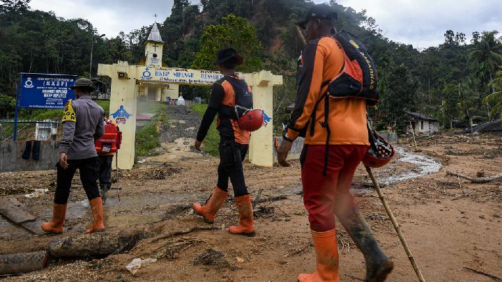 Mendikdasmen: 3.274 Sekolah Rusak Akibat Banjir Sumatera