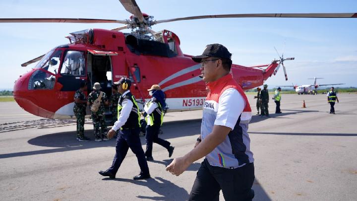 Direktur Utama PT Pertamina (Persero) Simon Aloysius Mantiri mengawal pengiriman 144 tabung Bright Gas 12 kilogram ke Kabupaten Bener Meriah, Aceh Timur, pada Rabu, 10 Desember 2025. Dok. Pertamina