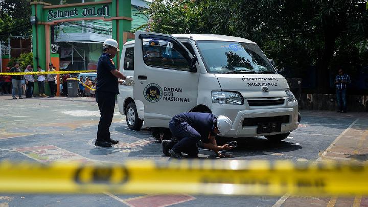 MBG Arabası Kalibaru İlköğretim Okulu Öğrencilerine Çarptı, İşte Gibran, Milli Eğitim Bakanlığı ve DPR’den Yanıt