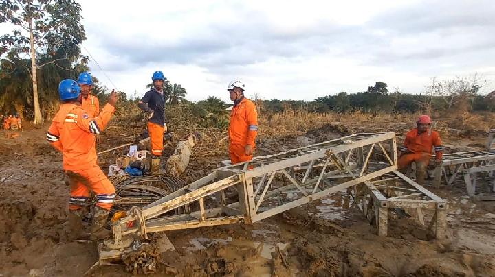 PLN, Aceh’in Elektriğini Geri Kazanmak İçin Langsa-Pangkalan Brandan Hattının Onarımlarını Hızlandırıyor