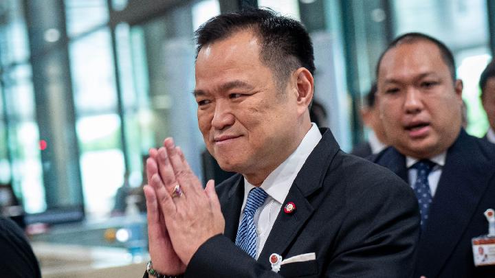 Thailand Moves to Dissolve Parliament Amid Clashes with Cambodia