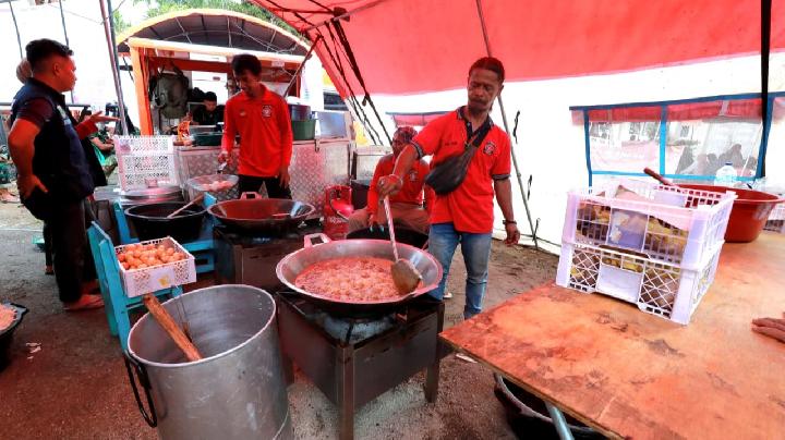 Sosyal İşler Bakanlığı Halk Mutfağı ve Tagana Agam’da Afet Mağdurlarına Hizmet Veriyor