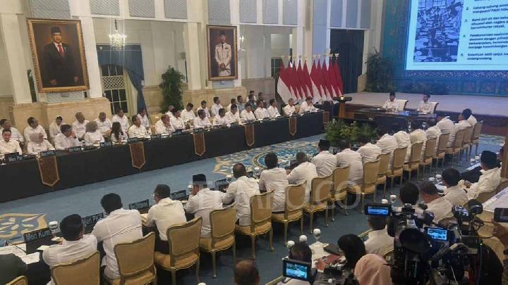 Prabowo: Pejabat Datang ke Lokasi Bencana Jangan Hanya Foto-foto