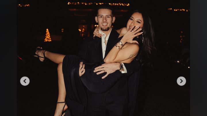 Jennifer Coppen Dilamar Justin Hubner, Kamari Dapat Cincin Mungil