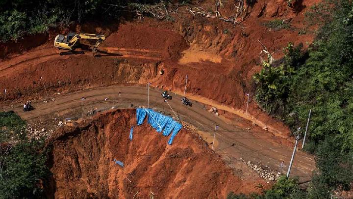 Six Hamlets Remain Isolated After Flood Disaster in Central Tapanuli