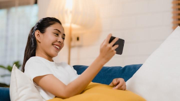 Survei: Pesta Tahun Baru Ditinggalkan, Streaming dan Tidur Jadi Pilihan