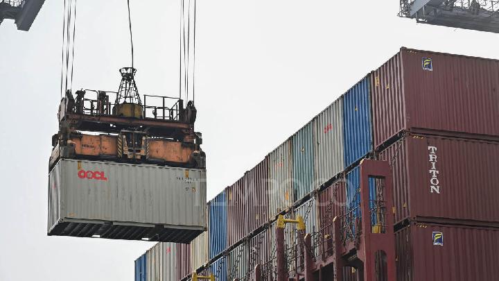 Who's Winning Under Trump's Tariff Policy?