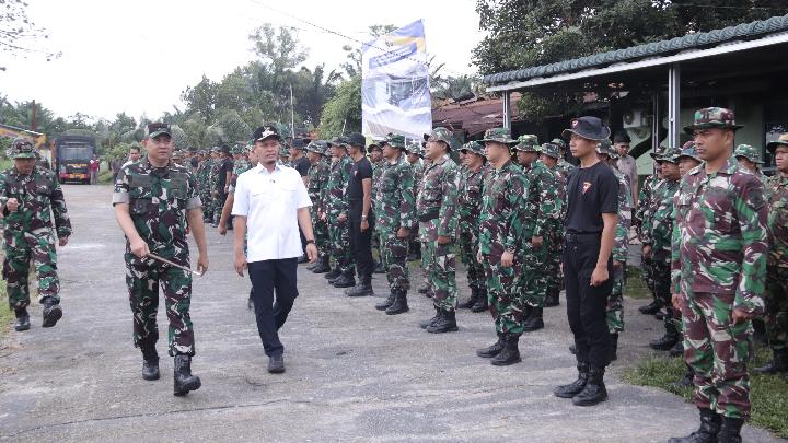 Wali Kota Pekanbaru Diapresiasi atas Pembangunan Kembali Rumah Anggota TNI Korban Kebakaran