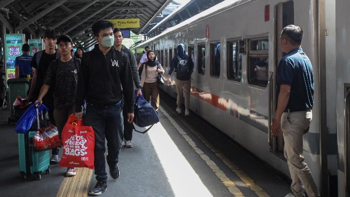 Banjir Pekalongan: Daop Surabaya Batalkan 7 Jadwal Kereta