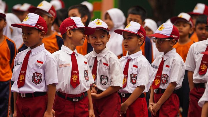 ASN Diizinkan Antar Anak di Hari Pertama Sekolah