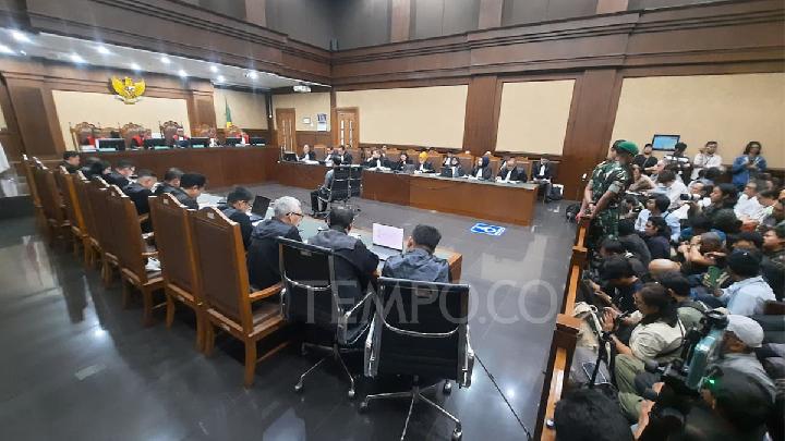 Nadiem Makarim Charged With Causing Rp2.1 Trillion in State Losses