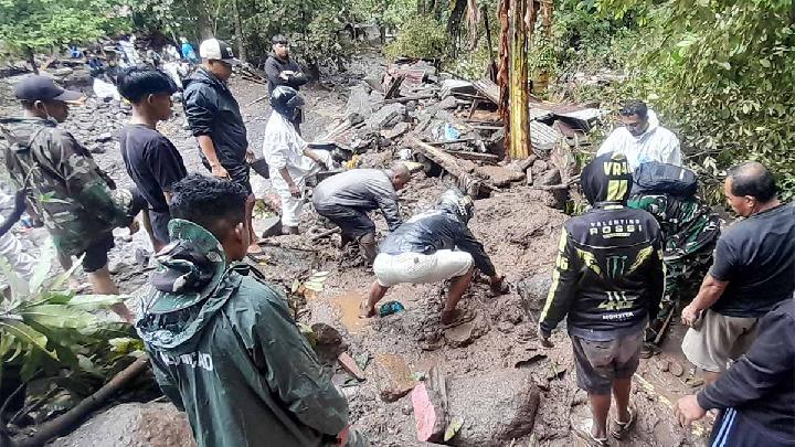 Death Toll Reaches 16 in North Sulawesi' Sitaro Flash Floods
