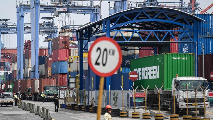 Indonesia's Tanjung Priok Port Says Container Services Back to Normal