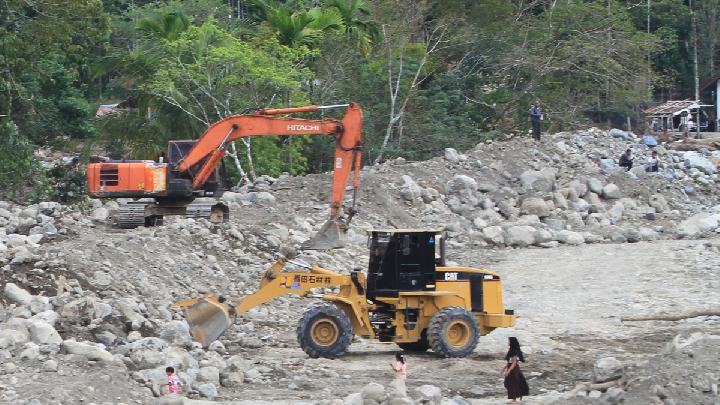 Kementerian PU Tambah Alat Berat ke Lokasi Banjir Sumatera