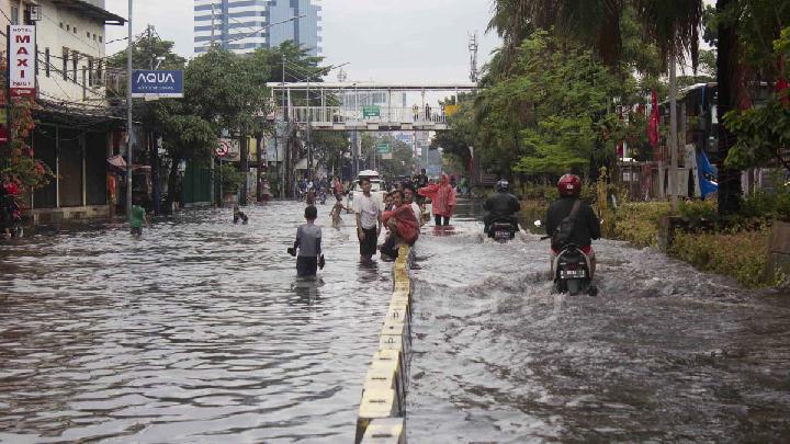 Today's Top 3 News: Why Has Rain Persisted in Greater Jakarta for the Past Two Days?
