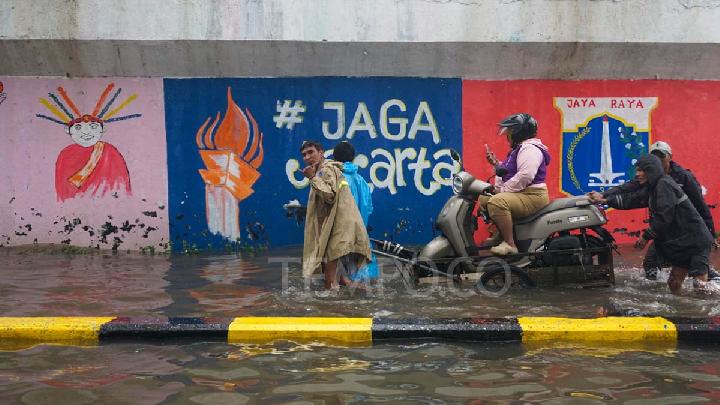 BMKG: Greater Jakarta to Experience Rain, Potential Thunderstorms Today