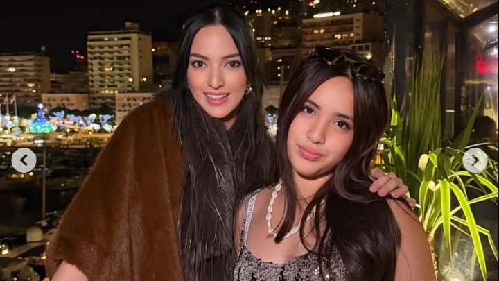 Gaya Kompak Nia Ramadhani dan Mikhayla Bakrie, Warganet: Kayak Kakak Adik