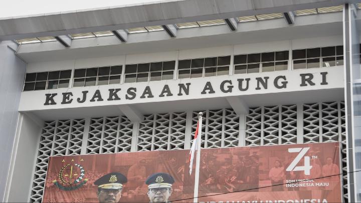 Intelligence Clamps Down on Extorting Prosecutors