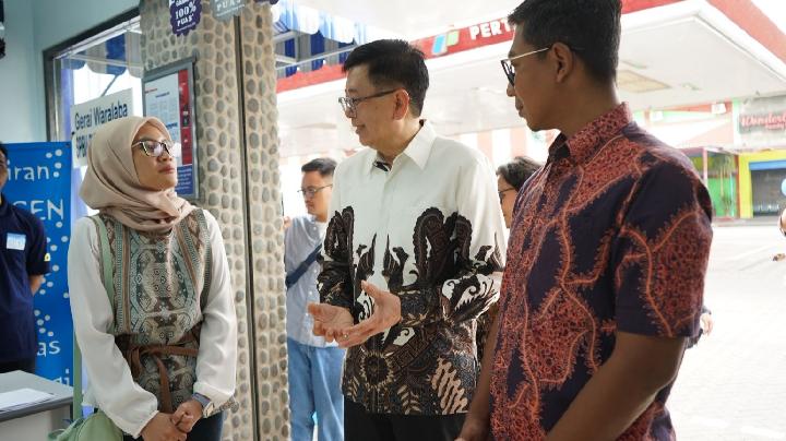 Perkuat Ekosistem Layanan Terpadu, Biru dan Pertamina Patra Niaga Hadirkan Biru Container di SPBU