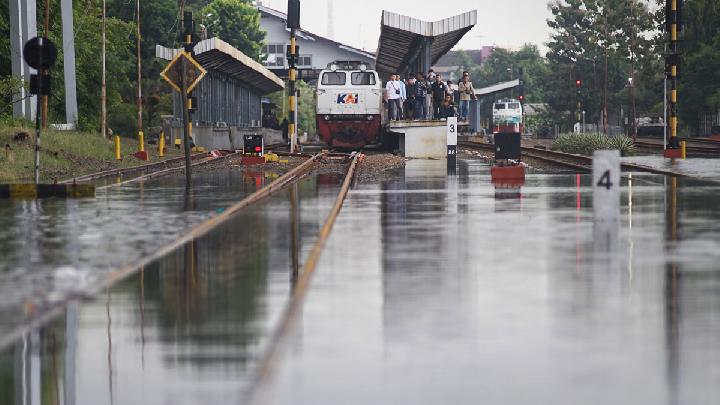 Indonesia's KAI Cancels 34 Trains Today Amid Flood-Related Disruption