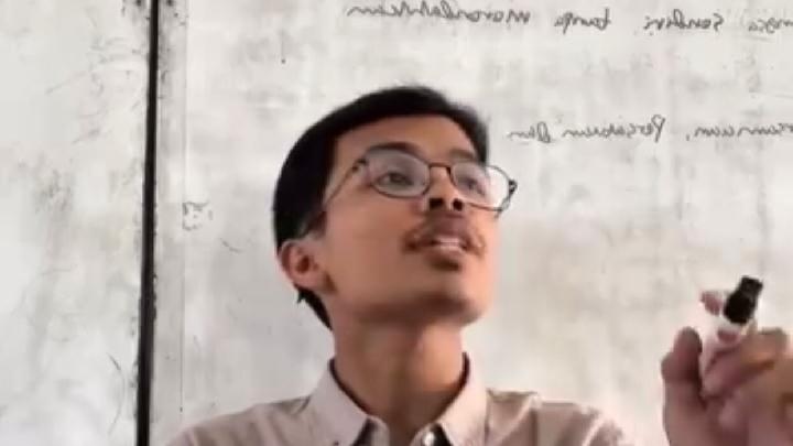 Kisah Guru Pendidikan Pancasila Digaji Rp 300 Ribu Sebulan