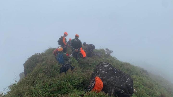SAR Team Finds One Victim Near ATR Wreckage on Mount Bulusaraung