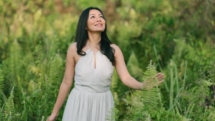 Menuju Album Ketiga, Dee Lestari Rilis Lagu dengan Tema Pertarungan Logika dan Hati