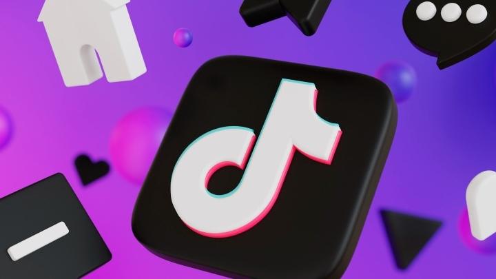 Cara Mudah Mengedit Foto yang Lagi Viral di TikTok Tanpa Aplikasi Ribet