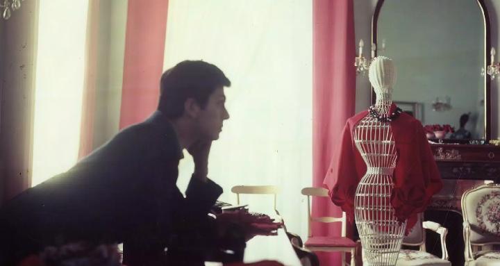 Desainer Valentino Garavani Meninggal di Usia 93, Ini Profil dan Perjalanan Kariernya