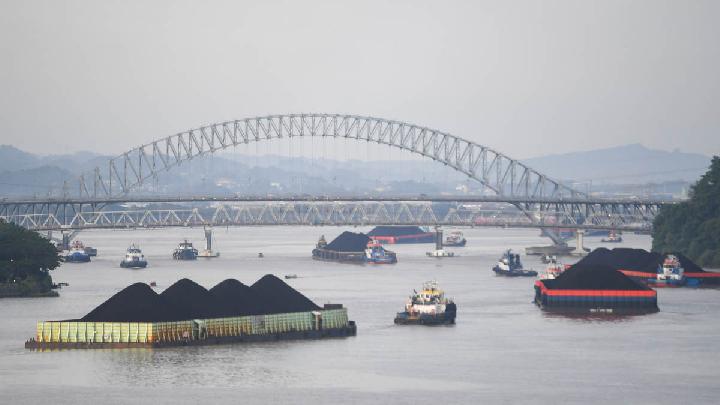 Today's Top 3 News: 50,000 Tons of Illegal Coal Stockpile Along Mahakam River