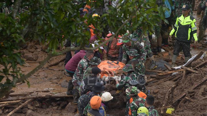 Cisarua Heyelanı Mağdurlarını Arama Çalışmaları Geçici Olarak Durduruldu
