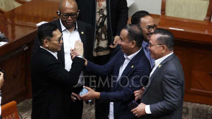 Keputusan DPR Pilih Adies Kadir Jadi Hakim MK Disoal